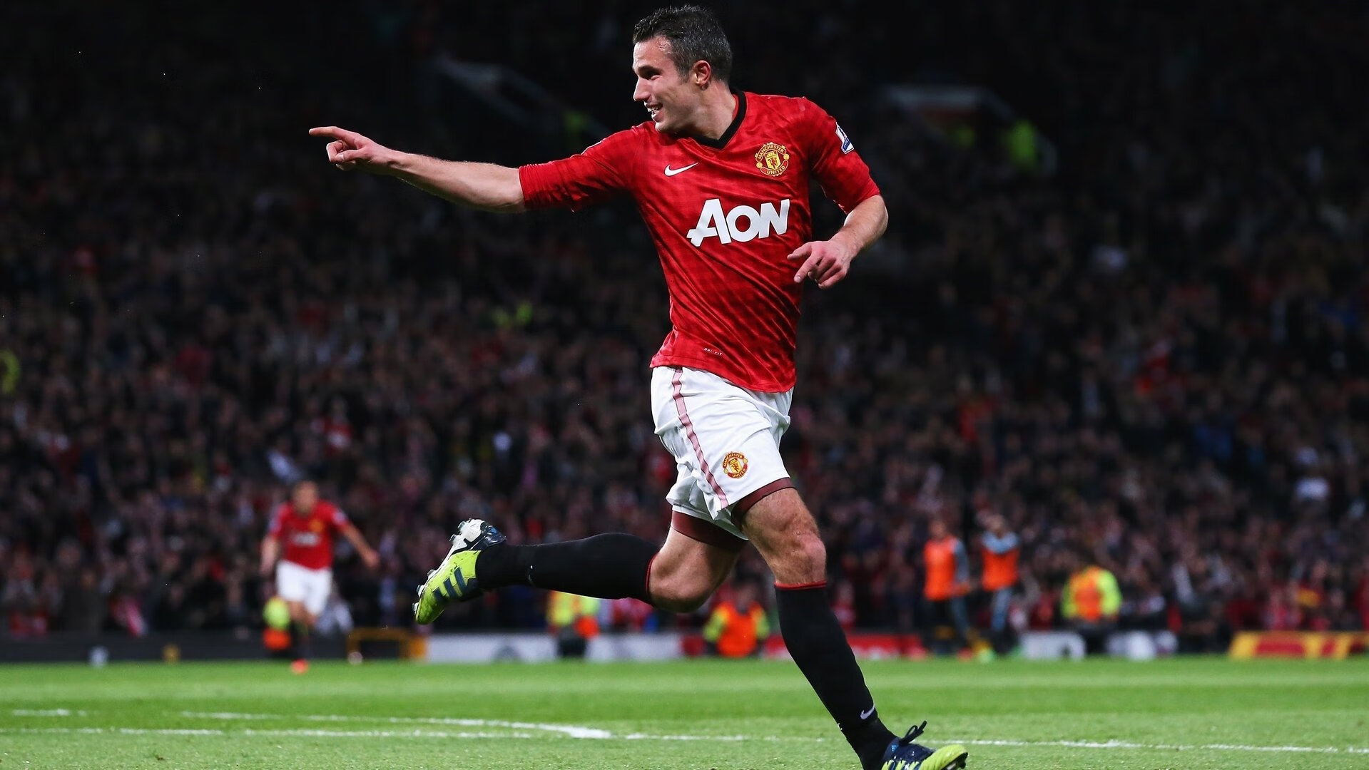 弗赖堡锋线冲击力增强打出关键突破，弗赖堡前锋